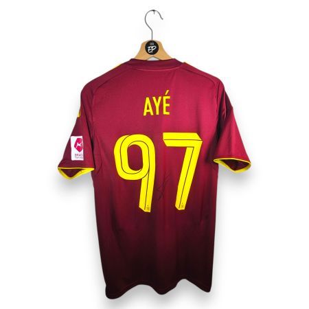 Original 2025-26 Servette Home Trikot SIGNED Ayé