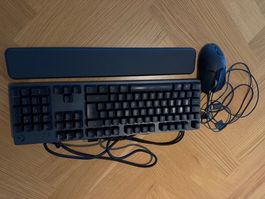 Logitech Gaming Bundle – G413 Carbon, G502 Hero + Wrist rest