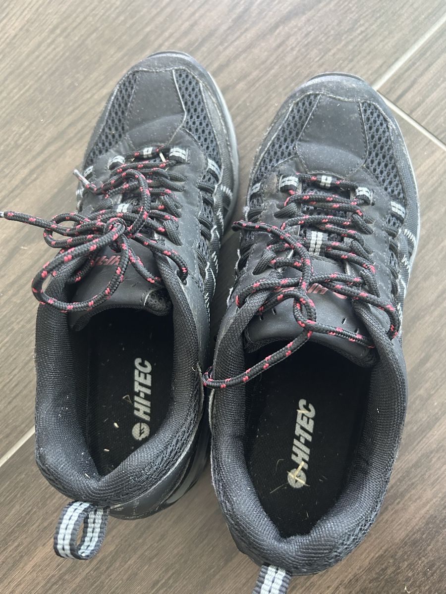 Hi-Tec Scarpe da uomo: Wander-/Trekking Schuhe Gr. 41 – Usato da Rothrist venduto da kiki8181 1
