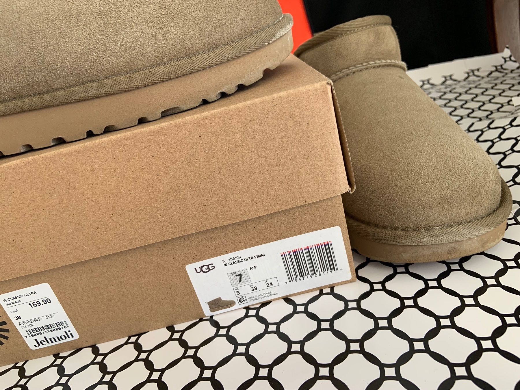 Ugg Scarpe da donna: Ugg Ultra Mini, olive/alp braun, Gr. 38 – Usato da Niederteufen venduto da mix18 6
