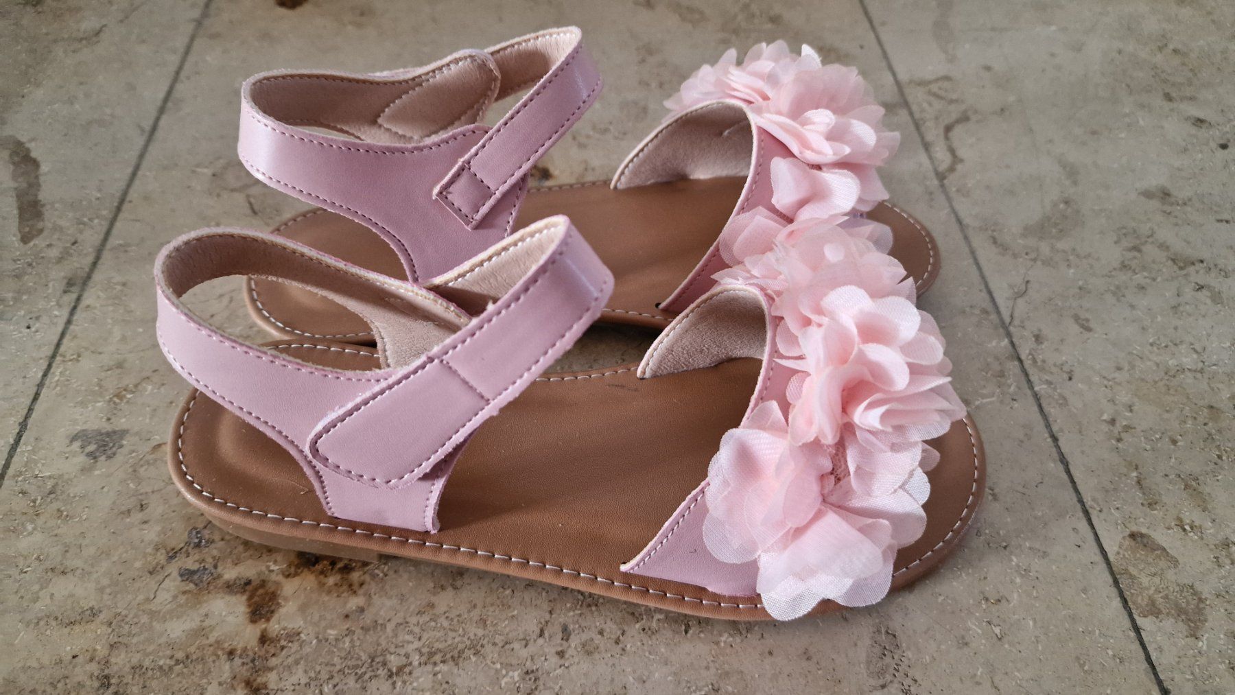 Scarpe per ragazze: NEUE Sandalen Mädchen, Gr. 34 – Nuovo (secondo la descrizione) da Lommiswil venduto da PositiveVibe 1