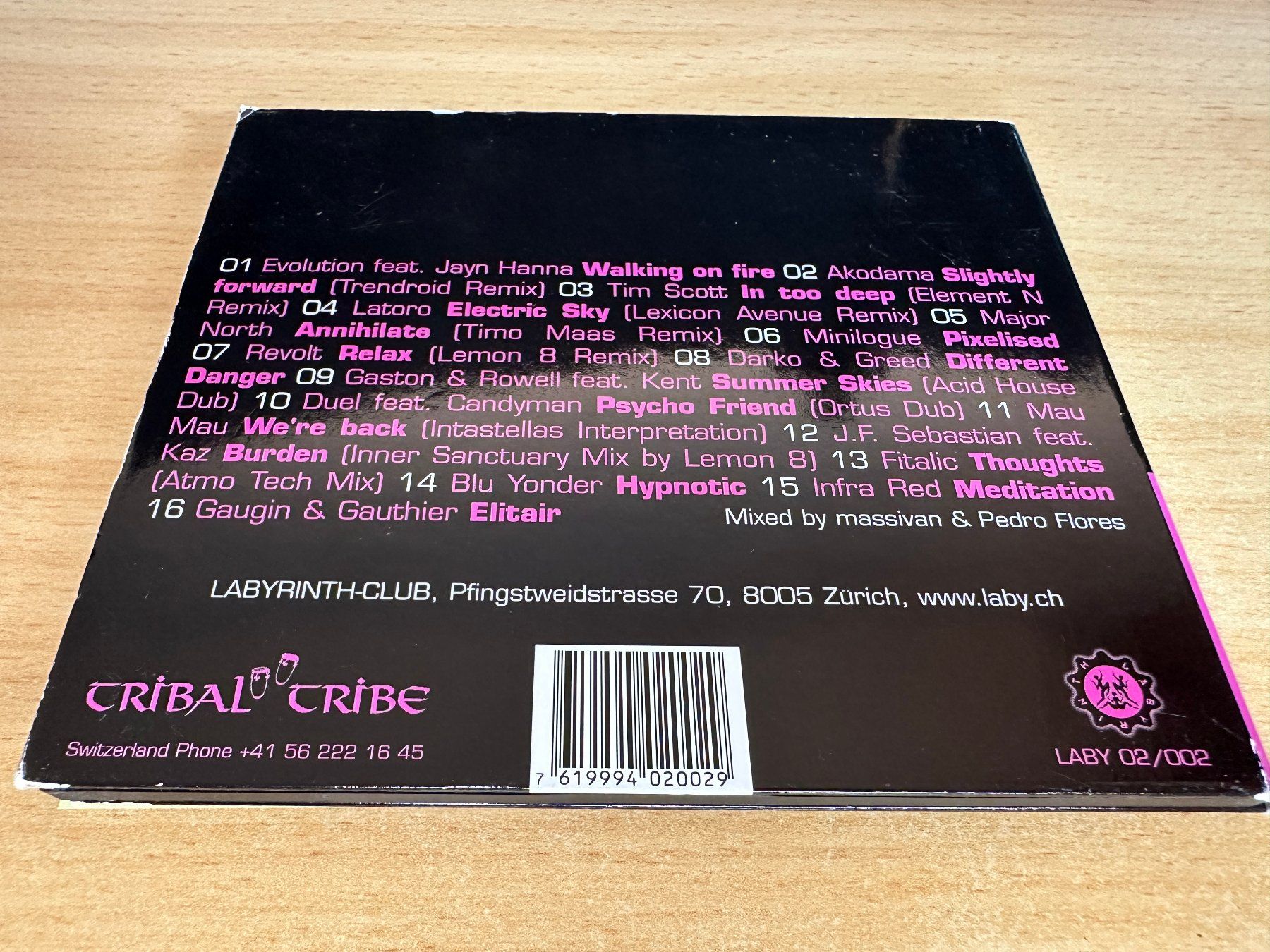 CD: Massivan & Pedro Flores – Labyrinth - The_Selection.002 – Usato da Rikon im Tösstal venduto da Alpenmutz 1