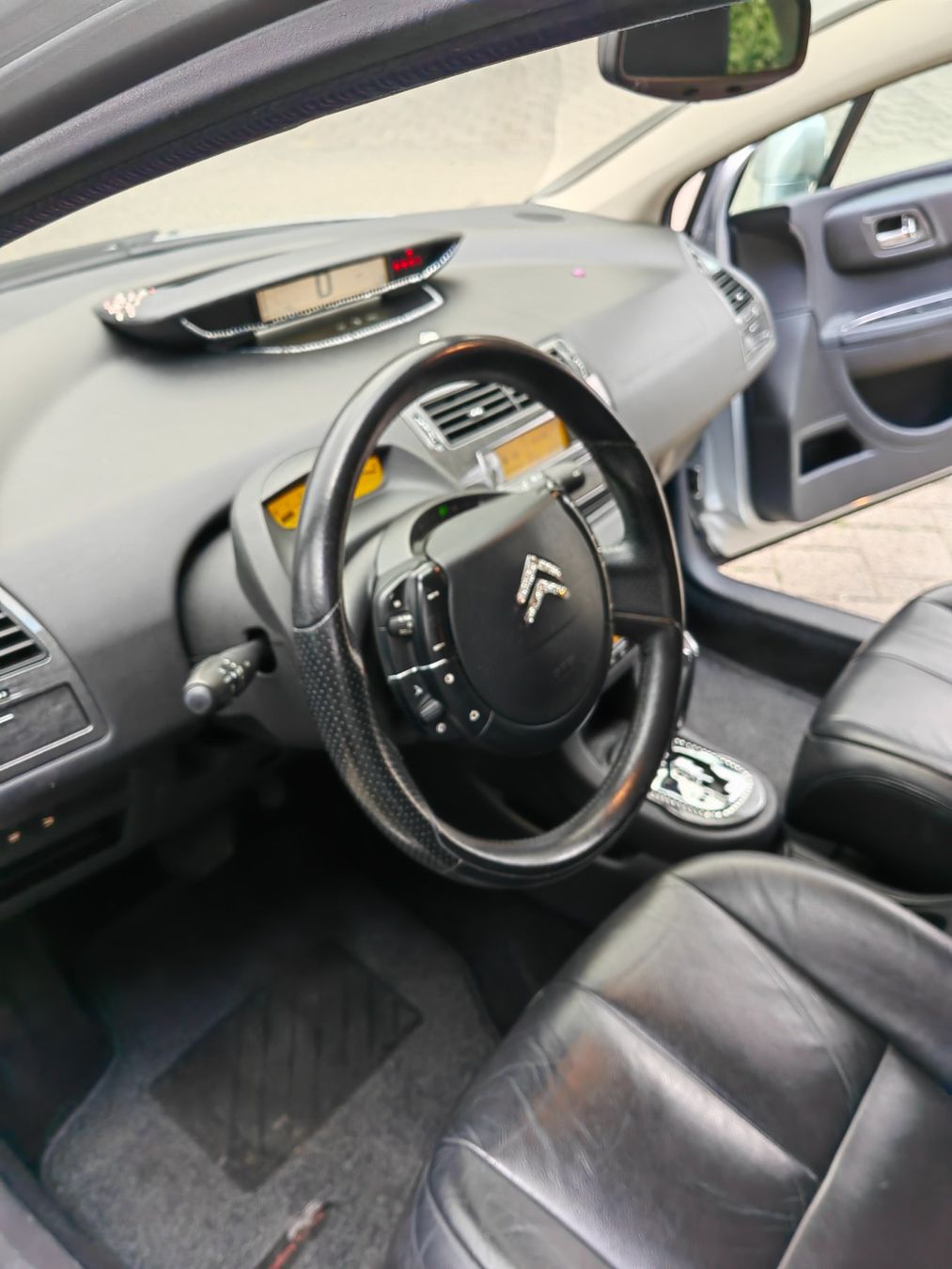 Citroën Automobili: Citroen C4  2.0i  16V – Usato da MATZINGEN venduto da Tanzsusanne 3