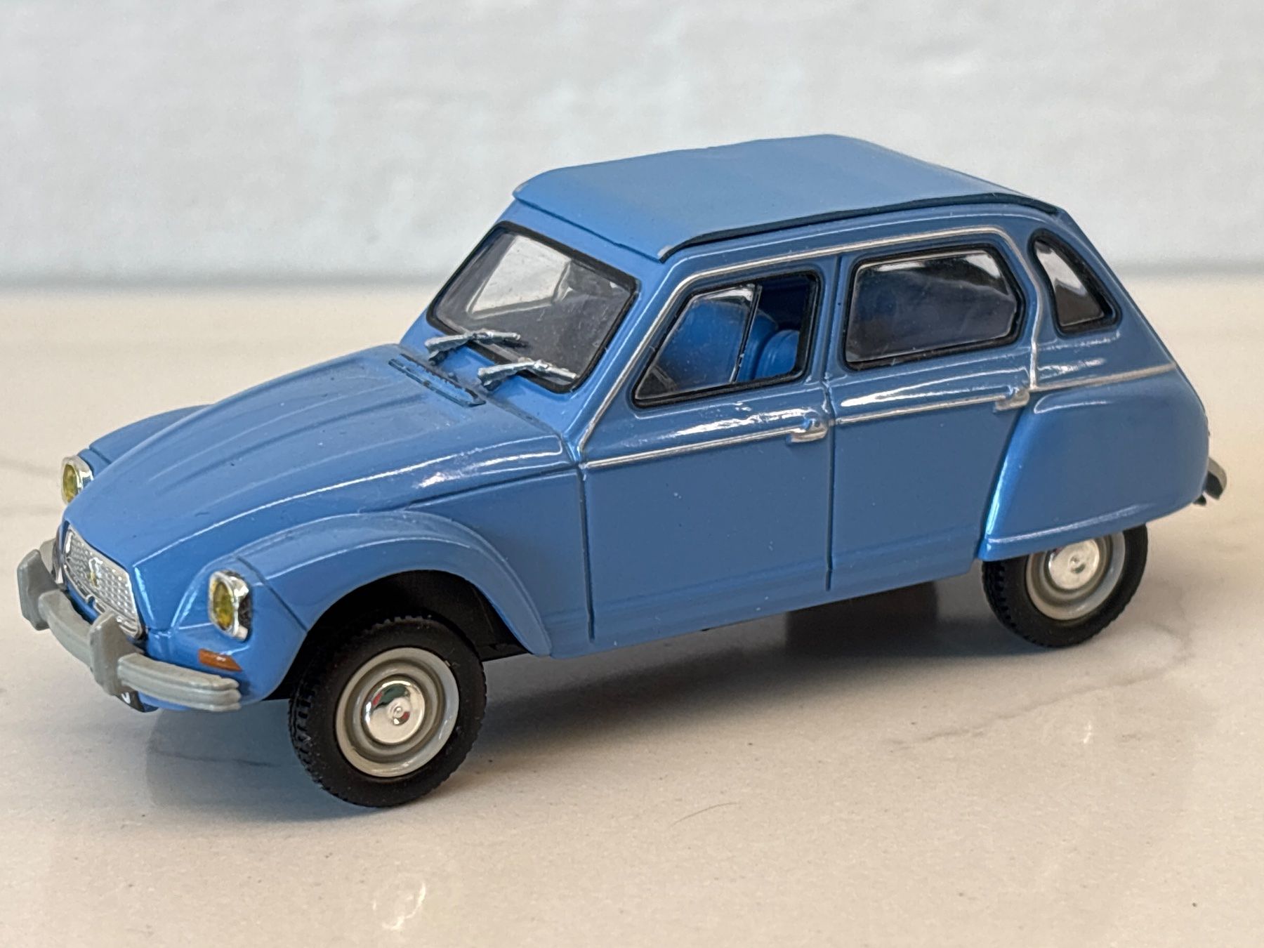 Modellini d'auto: Universal Hobbies Citroën Dyane 1/43 – Usato da Gollion venduto da Hampton