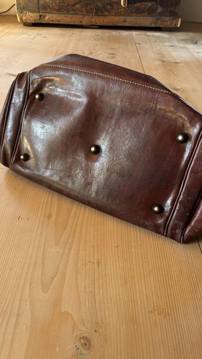 Taschen: Handgefertigte Ledertasche – Gebraucht aus Nussbaumen AG von Anziska 6