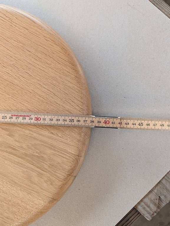 Articoli in legno: Eichenholz rund – Usato da Hefenhofen venduto da LieberherrAG 1