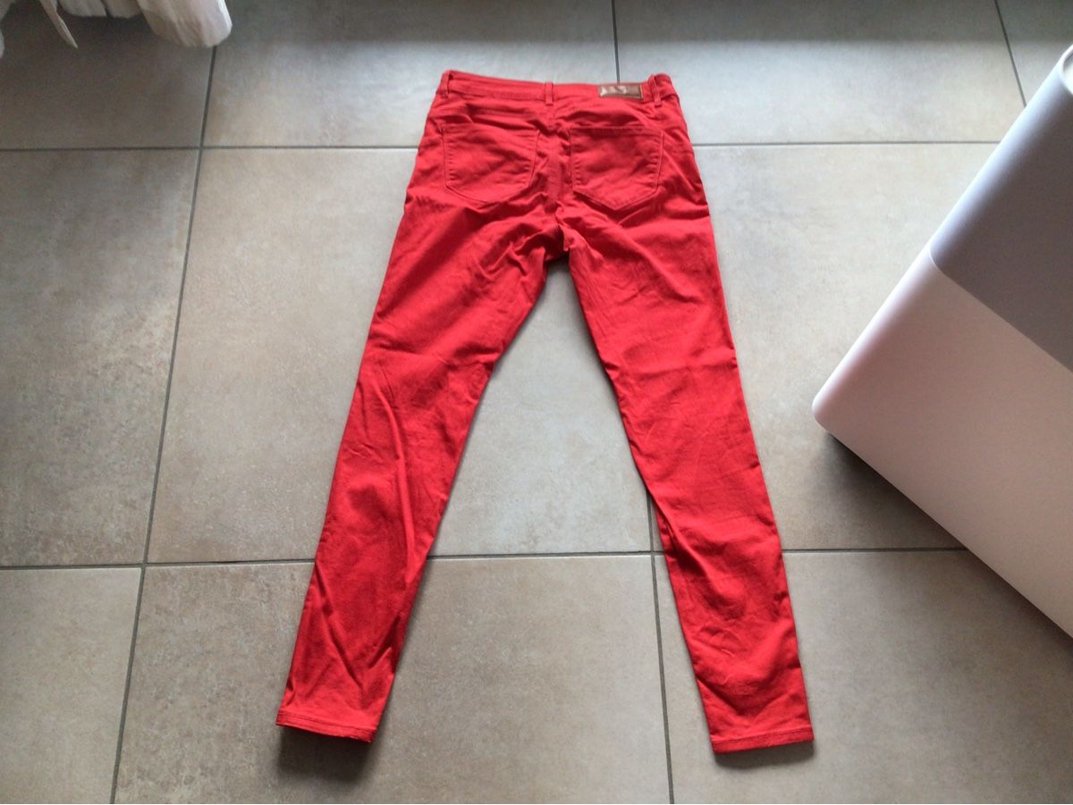 Vero Moda Jeans: Hose Vero Moda 38 – D'occasion à Minusio par liam04 2