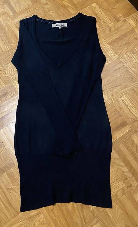 Vestiti: Robe pull noire - Taille M – Usato da Lausanne venduto da loi_8msc 1