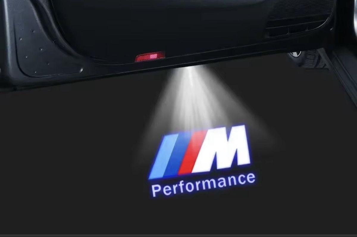 BMW Tutti pezzi di ricambio auto: Proiettore led portiera BMW – Nuovo e nell'imballaggio originale da Magliaso venduto da abr_h9tq 1