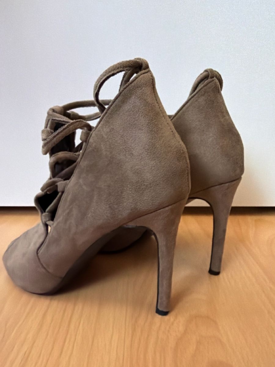 Scarpe da donna: Elegante Schnür-Sandalen  – Usato da Dagmersellen venduto da SabrinaZu 1