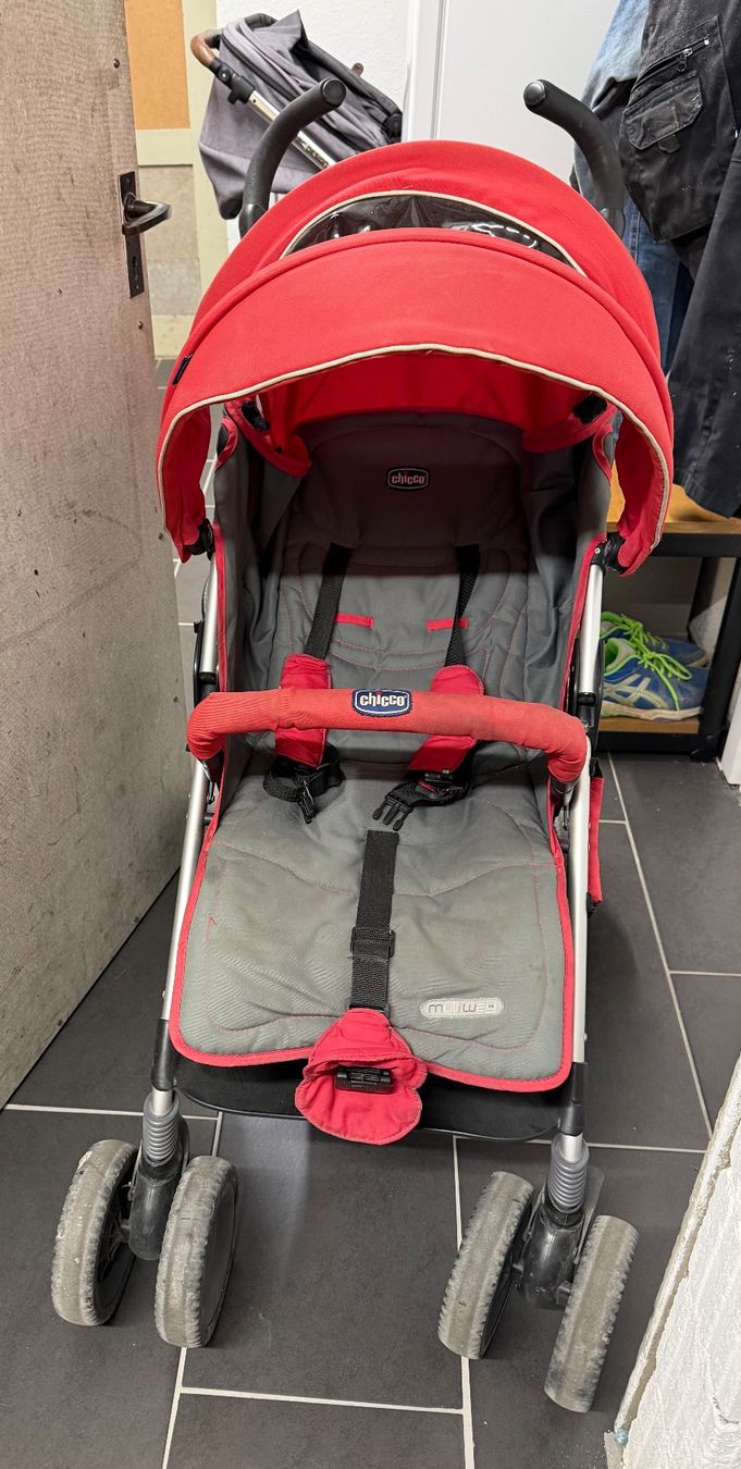 Chicco Carrozzine: Kinderwagen Chicco rot – Usato da Effretikon venduto da saliaulo 2