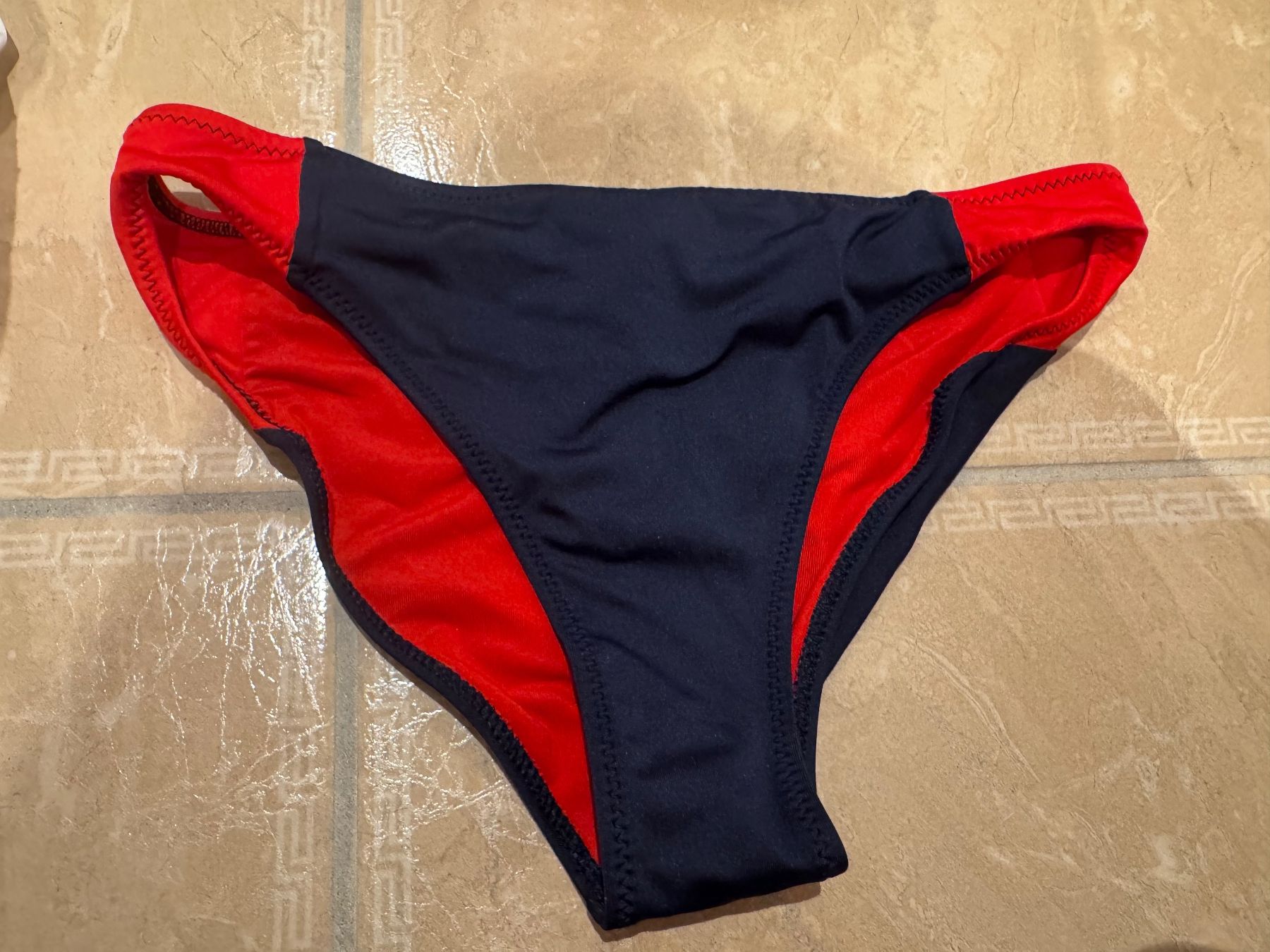 Tommy Hilfiger Costumi da bagno & Bikini: Tommy Hilfiger NWT Bikini, 10-12J – Nuovo (secondo la descrizione) da Klingnau venduto da Markus14 2