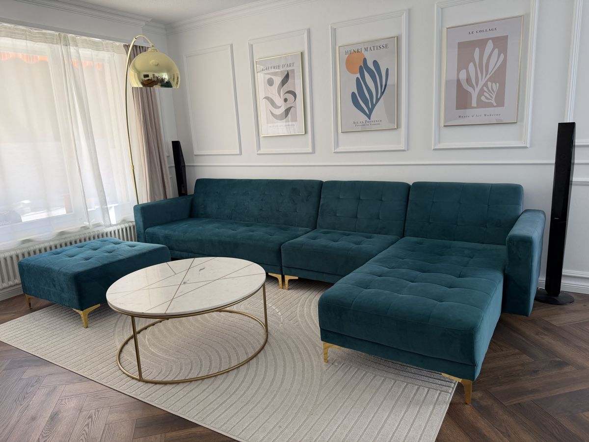 Sofas: Ecksofa mit Ottomane Petrol Samt  – D'occasion à Kriens par Modeoutlet