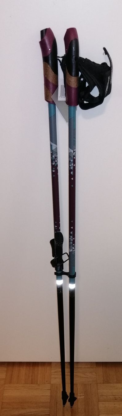 Bastoncini da trekking: Neue Nordic Walking Stöcke mit Reflexmaterial, 110 cm – Nuovo e nell'imballaggio originale da Kriens venduto da Caroline_Schweiz