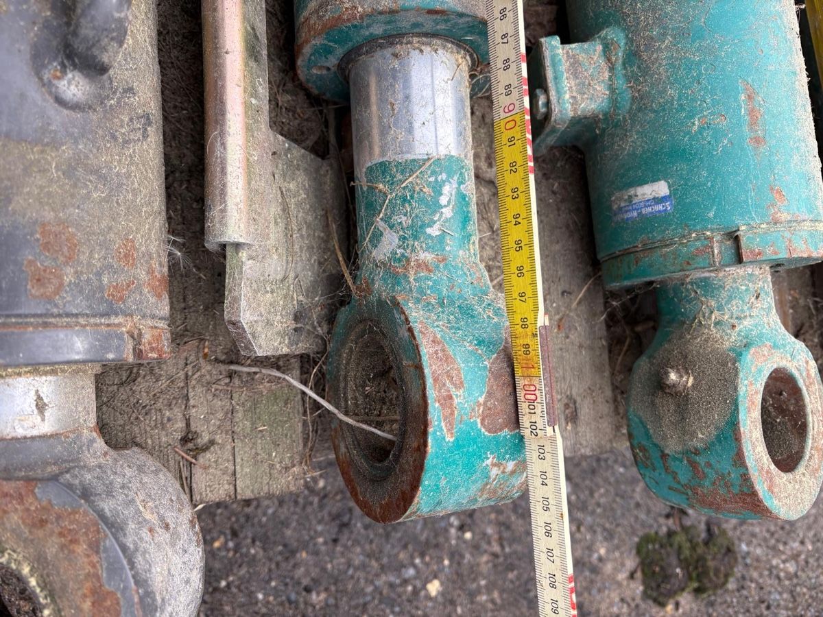 Altri prodotti elettronici: Hydraulik Zilinder – Usato da Menzingen venduto da Edelmuni7 3