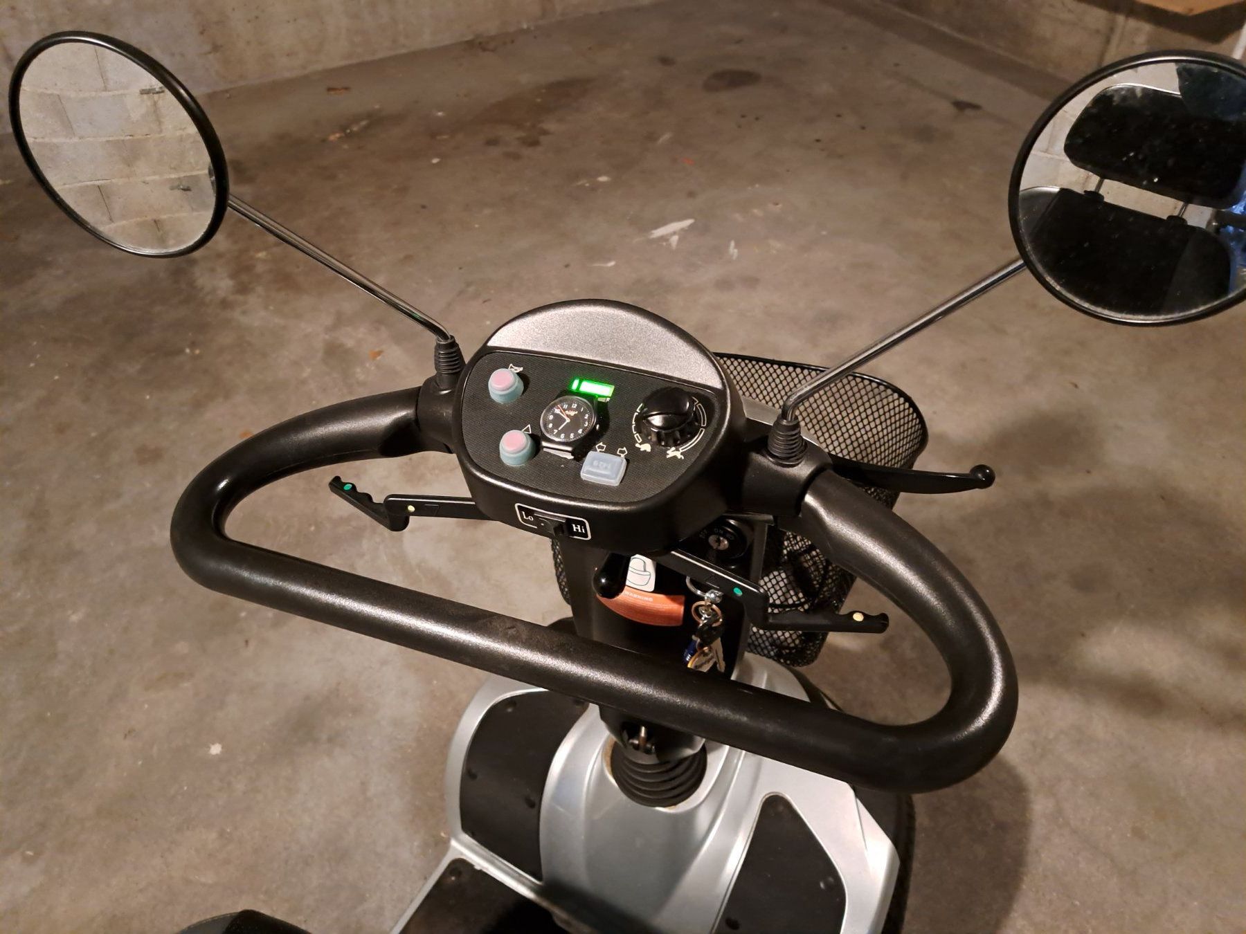 Veicoli elettrici: Voiturette électrique sans permis – Usato da Bulle venduto da aba_9c6r