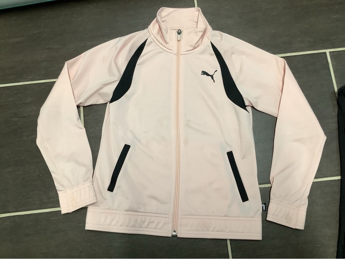 Puma Kleiderpakete & -sets: Mädchen Puma Trainer Gr.140 – Gebraucht aus Brugg AG von Sweety_pie 1