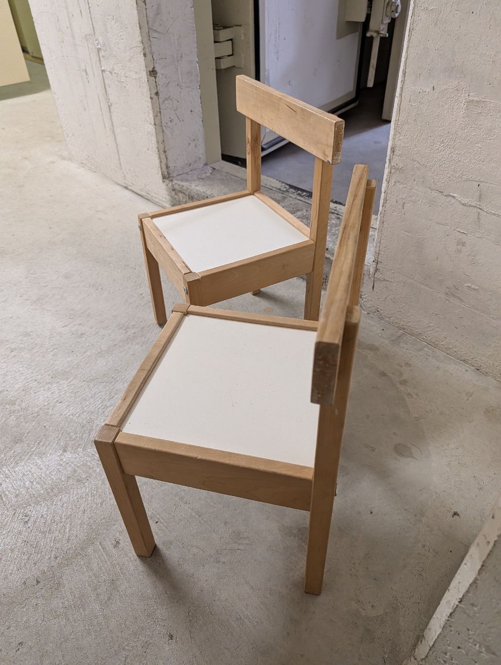 Chaises: 2 Kinderstühle – D'occasion à Affoltern am Albis par Pellegrino70 2