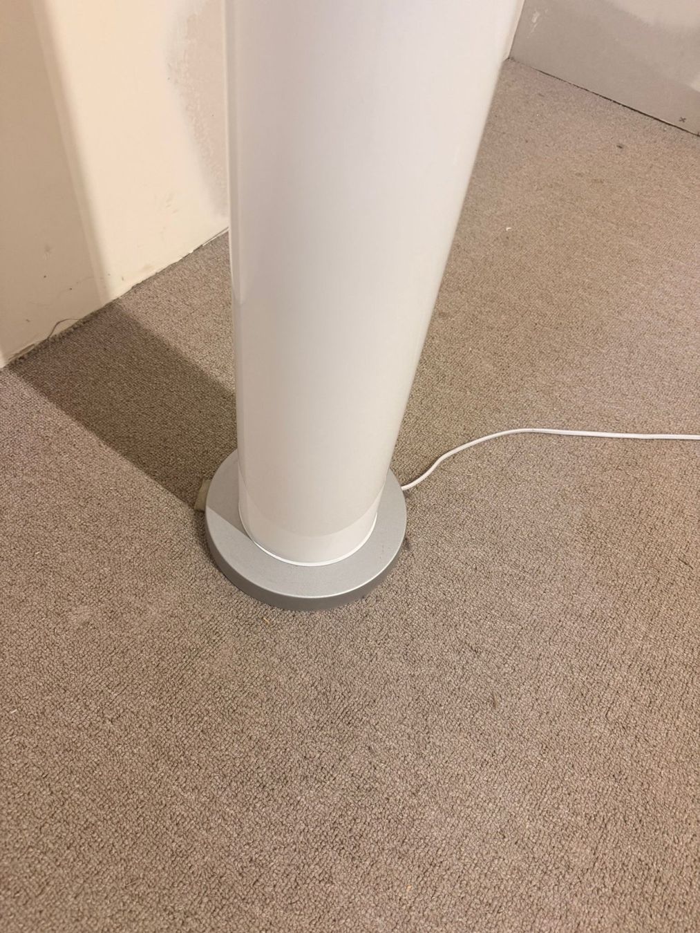 Lampade: Moderne Röhren Stehlampe Säule Stehleuchte – Usato da Rickenbach ZH venduto da Der-Insider 6