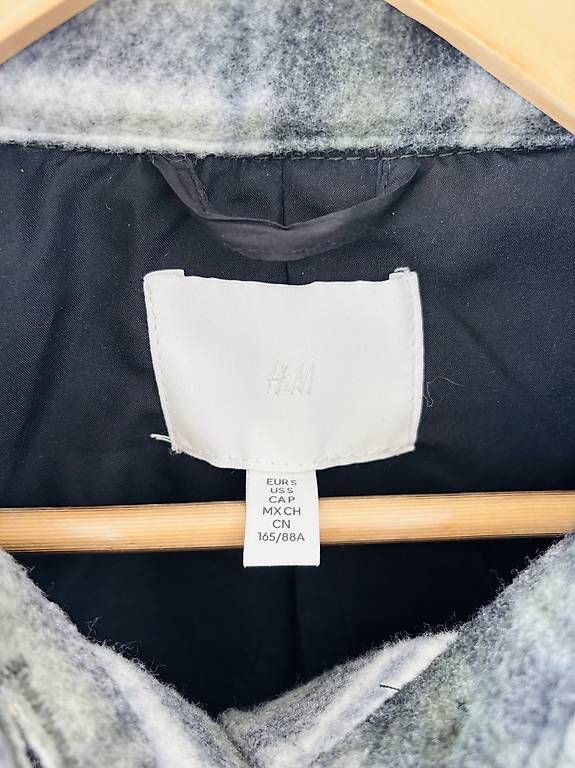 H&M Cappotti: Mantel H&M Gr. S/36 – Usato da St. Moritz venduto da LadinaJ 4