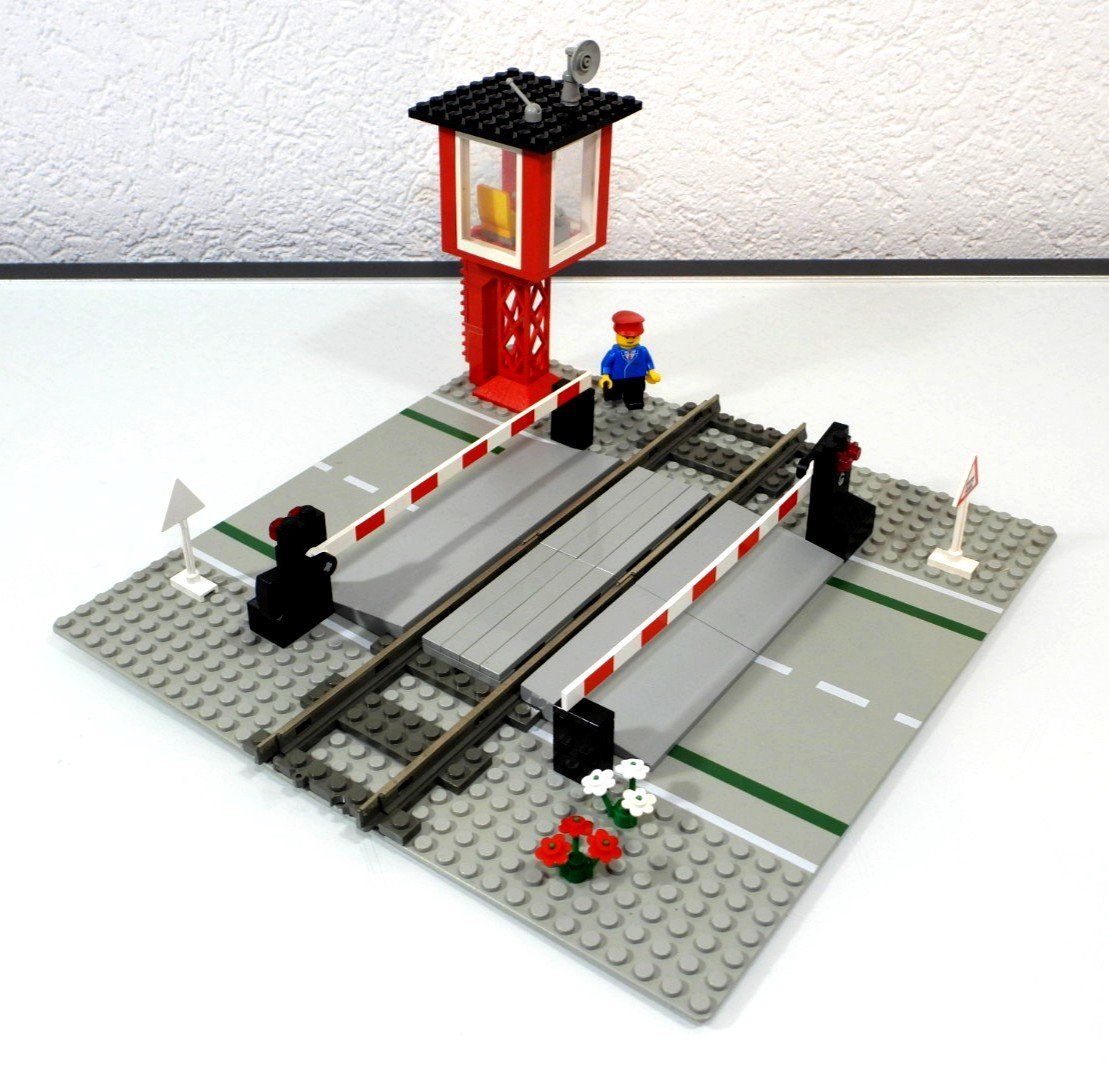 Lego Baukästen: LEGO EISENBAHN 4539 BAHNÜBERGANG 9 VOLT – Gebraucht aus Turbenthal von Ddanuh 4