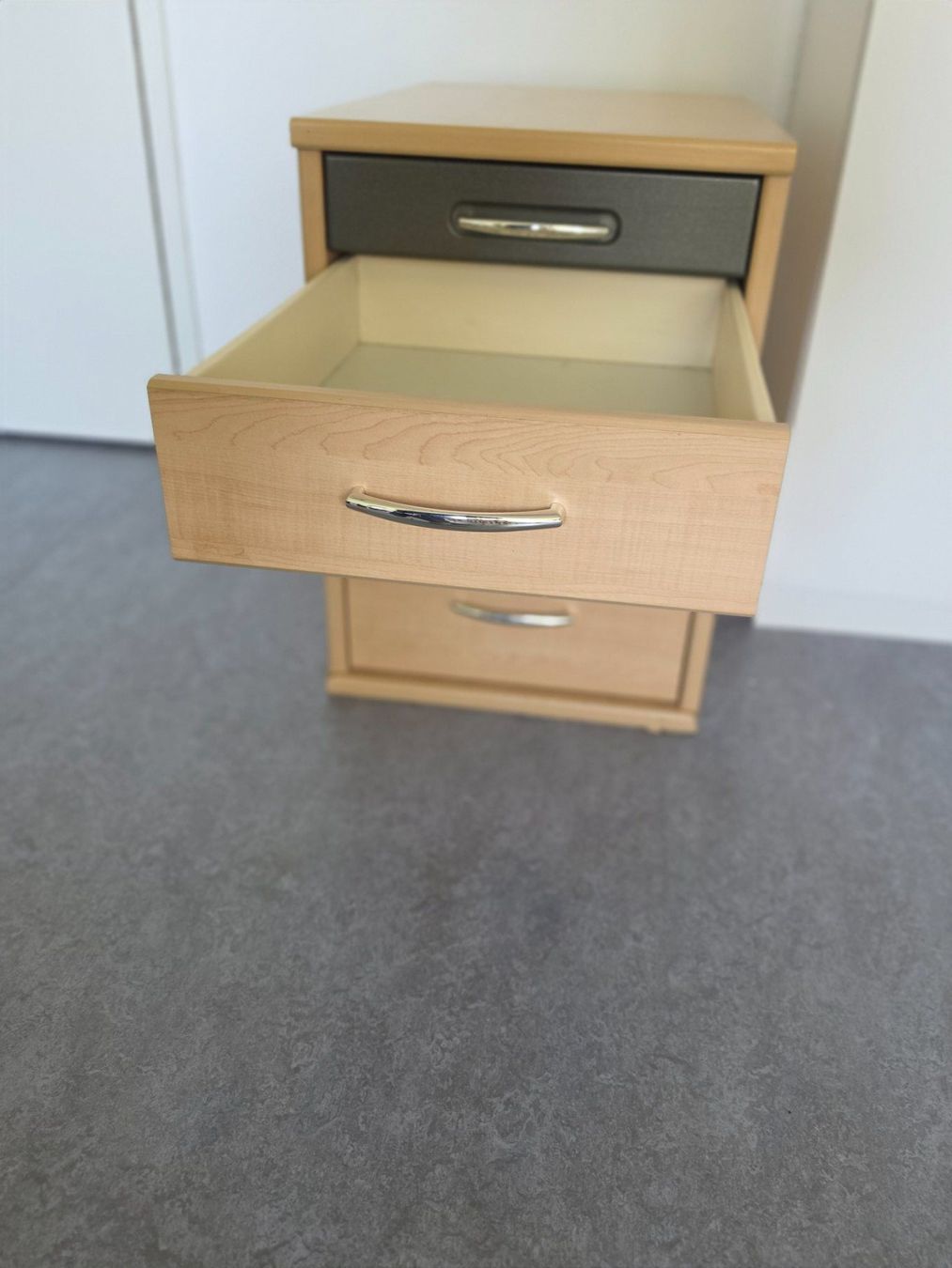 Commodes: Schubladencontainer 4 Schubladen, Korpus – D'occasion à Steffisburg par rop_5zpp 3