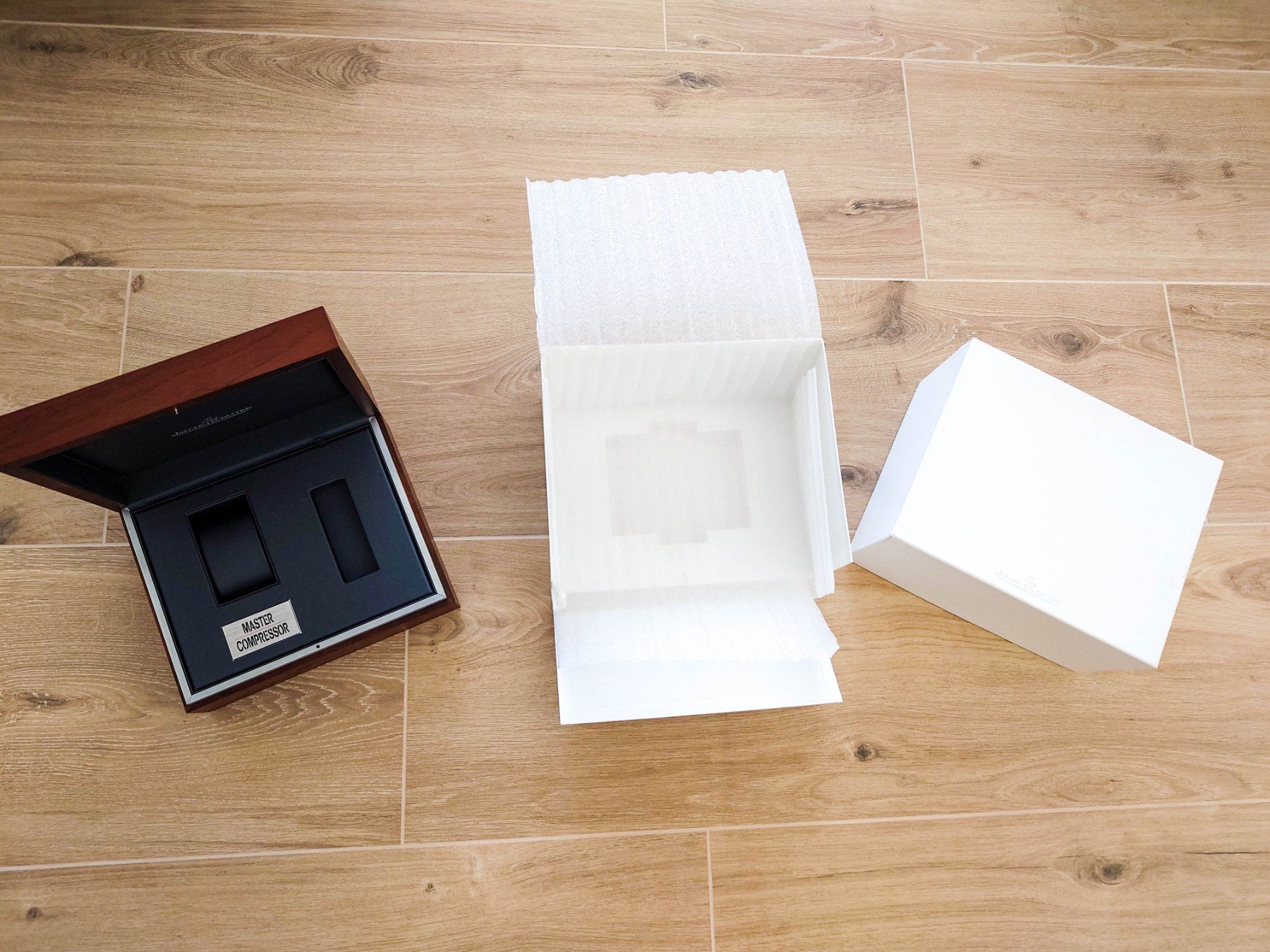 Jaeger-Lecoultre Uhrenboxen: Jaeger-LeCoultre Master Compressor large wooden box NEW – Neu (gemäss Beschreibung) aus Epalinges von bracelet123