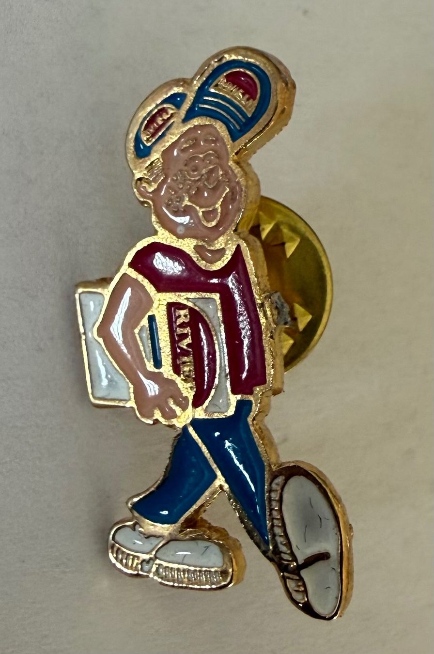 Placchette & Badge: Pins Vevey Riviera plaqué or – Usato da Pully venduto da fam_qj7t