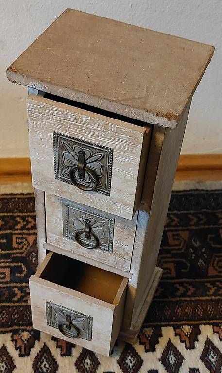 Cassettiere: KLEINES MÖBELCHEN – Usato da NIDAU venduto da arraialdajuda 1