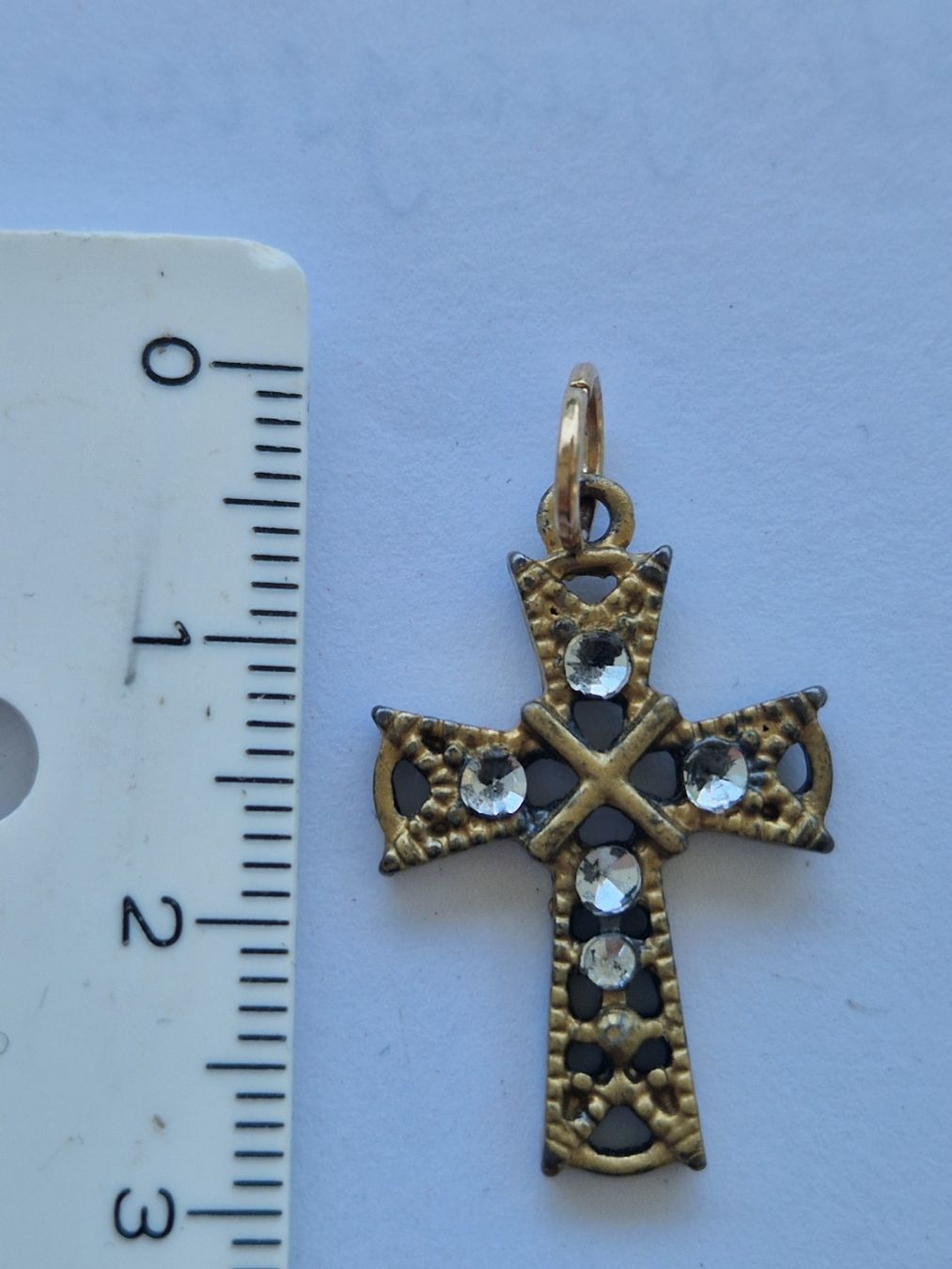 Anhänger: Anhänger Kreuz mit Strasssteinchen – Gebraucht aus Nänikon von kriki 1