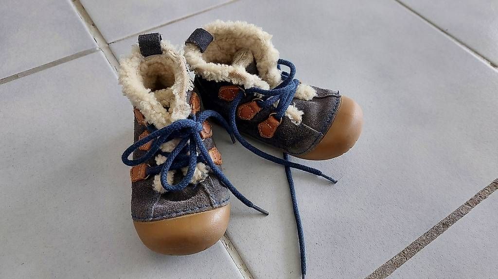 Scarpe per ragazzi: Winterschuhe Gr.22 – Usato da Nottwil venduto da outback-ev