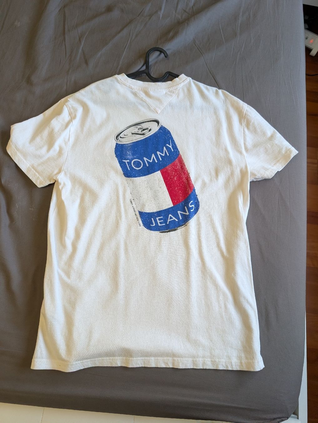 Tommy Hilfiger T-shirt: Tommy Jeans shirt – Usato da Bellinzona venduto da Mistaman1995 1