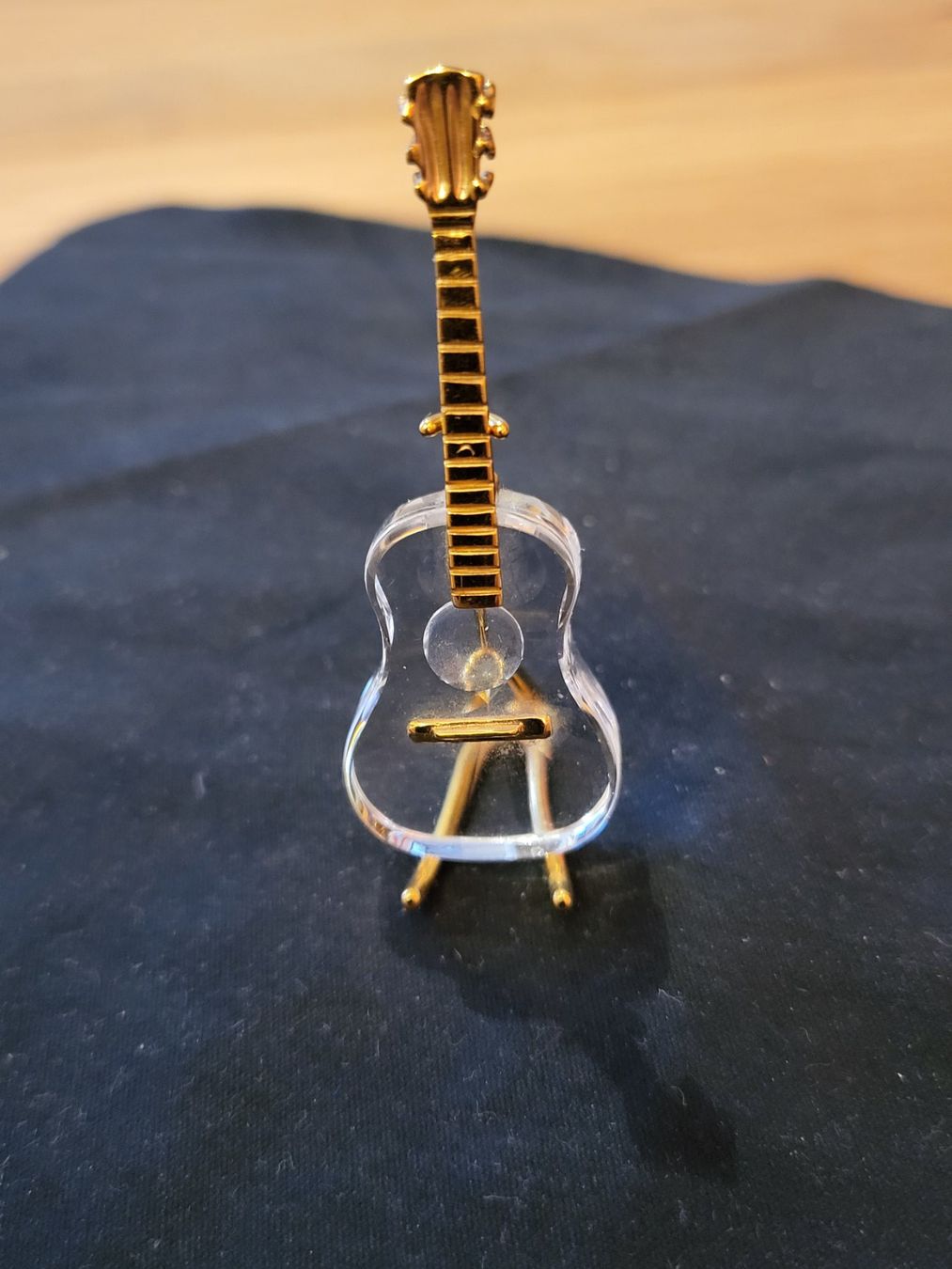 Alle Dekorationen: Gitarre aus Glas klein . – Gebraucht aus Seltisberg von Ppeter68