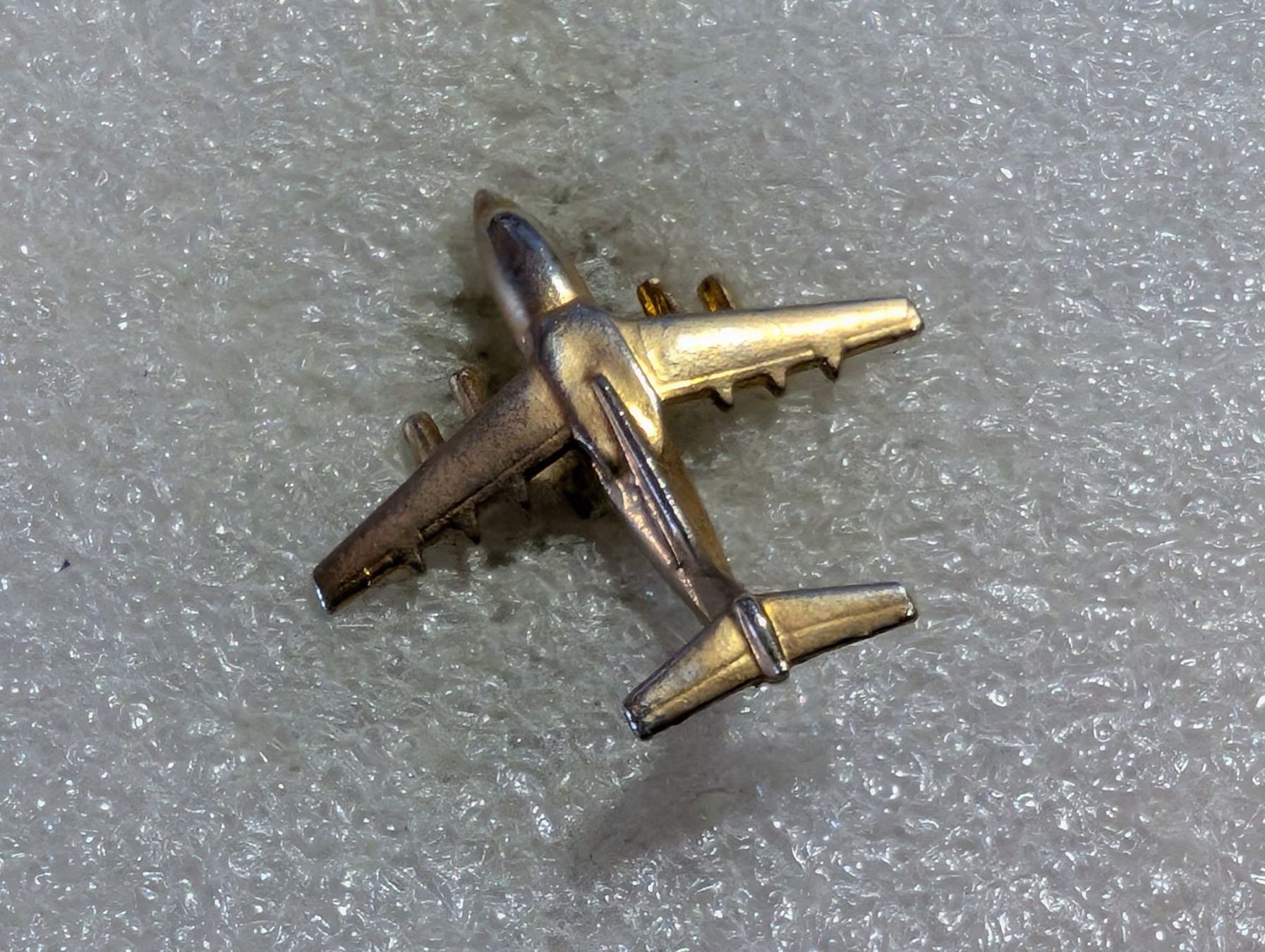 Placchette & Badge: Ansteckpin 135: Flugzeug – Usato da Oppligen venduto da Pin-Fall-Shop