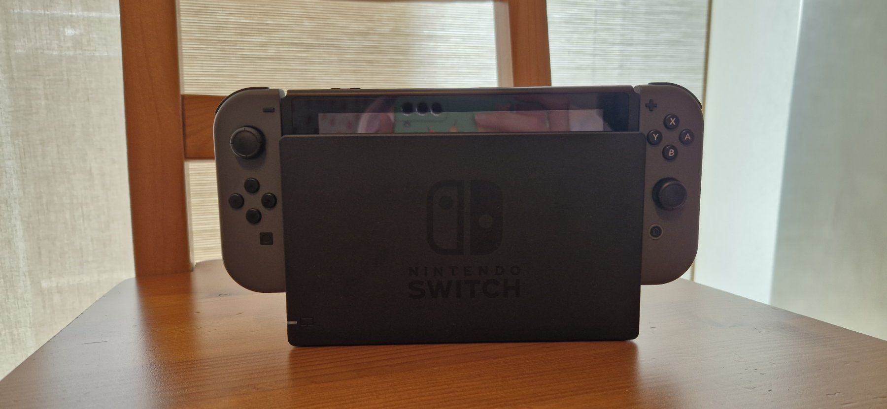 Nintendo Console: Console Nintendo Switch grise – Nuovo (secondo la descrizione) da Fleurier venduto da Tortue26 1
