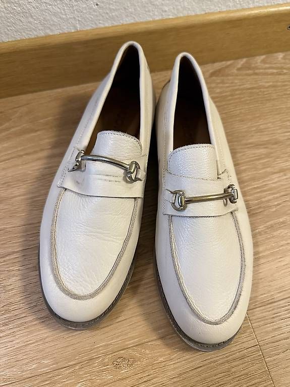 Scarpe da donna: WEISSE/CREAM LEDER LOAFER GR. 38 – Usato da Winterthur venduto da fij_f65r