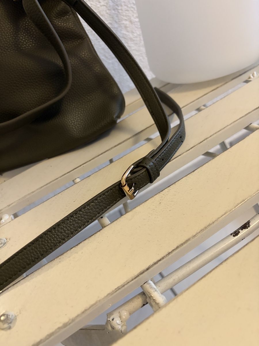 Taschen für Damen: Grüne Tasche – Neu (gemäss Beschreibung) aus Olten von edona_muslija 1