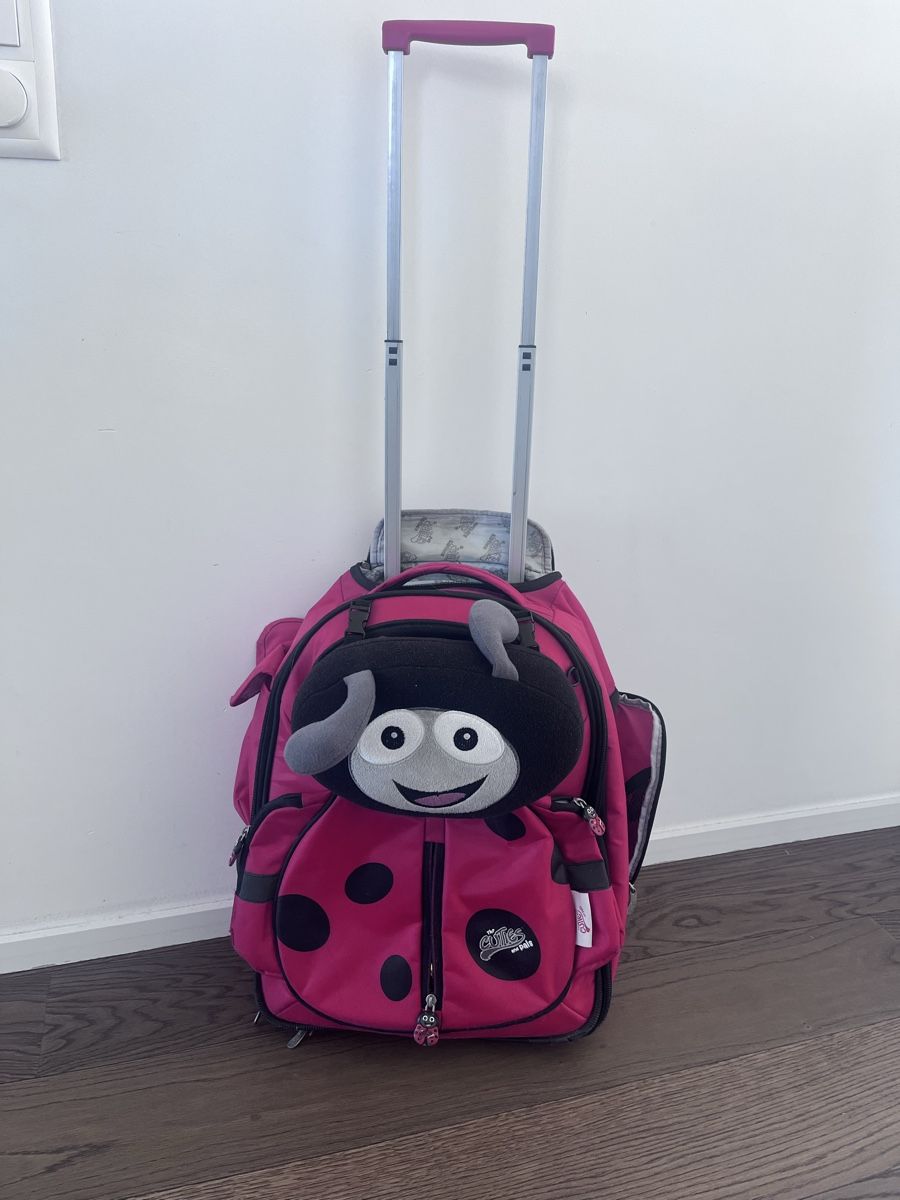 Autres aviation: Neuwertiger Kinderkoffer inkl. Rucksack – D'occasion à Kilchberg ZH par BiancaRK7 1
