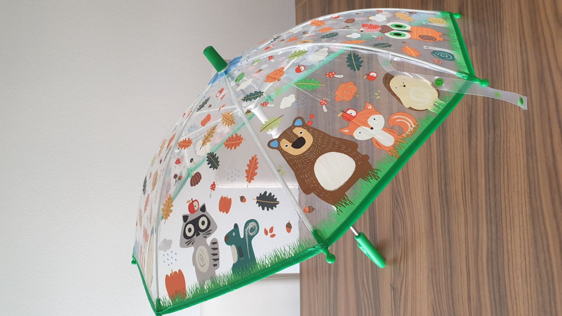 Altro per bambini: Kinder Regenschirm mit Wald Tiermotiven – Usato da Dietikon venduto da Antopo