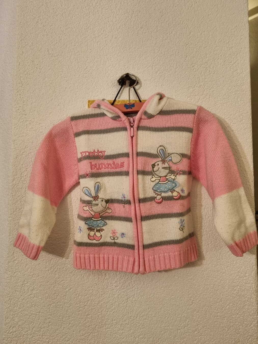 Maglioni & Felpe: Süsser Strickpullover Jäckchen Miss Gang Gr. 24M – Usato da Lengnau AG venduto da Endless