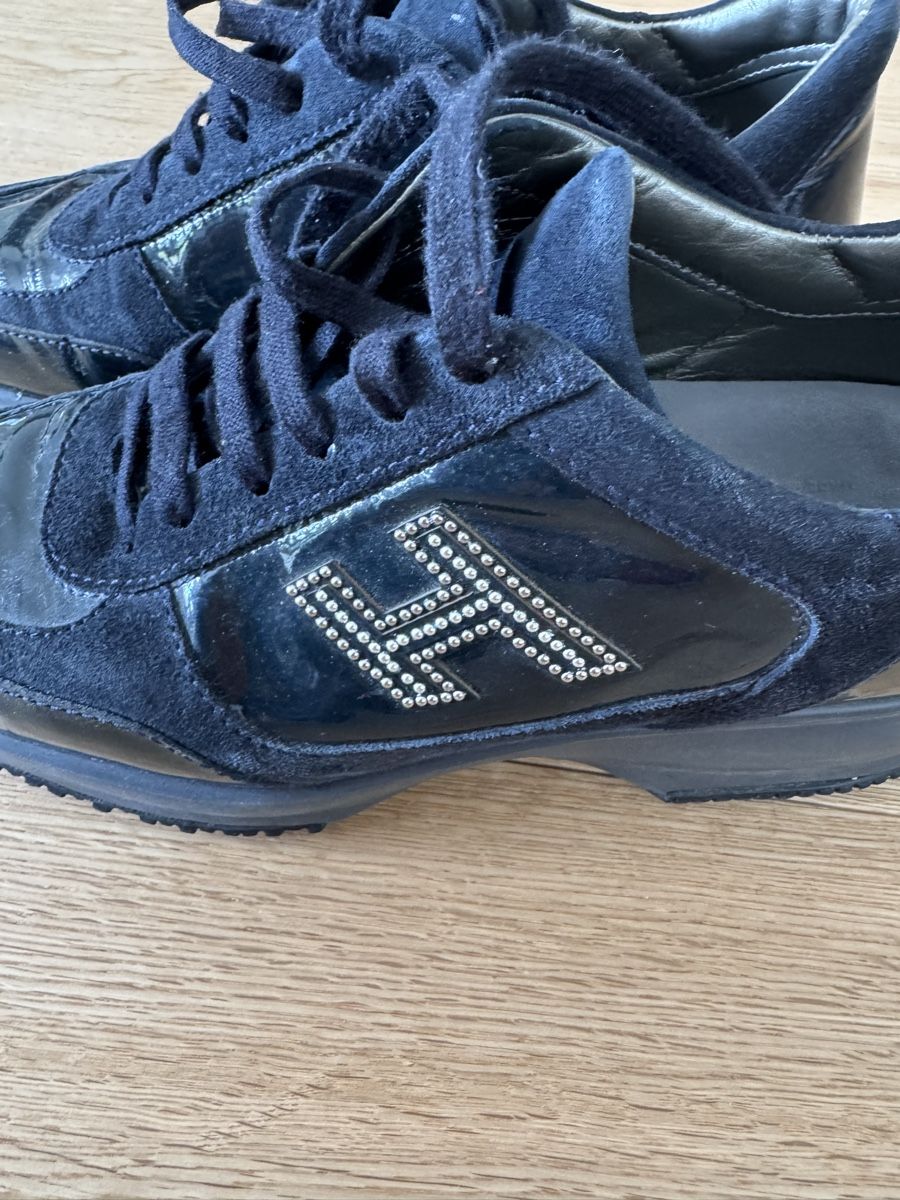Hogan Scarpe da donna: Baskets Hogan vernies bleu marine – Usato da Puplinge venduto da Cechth 1