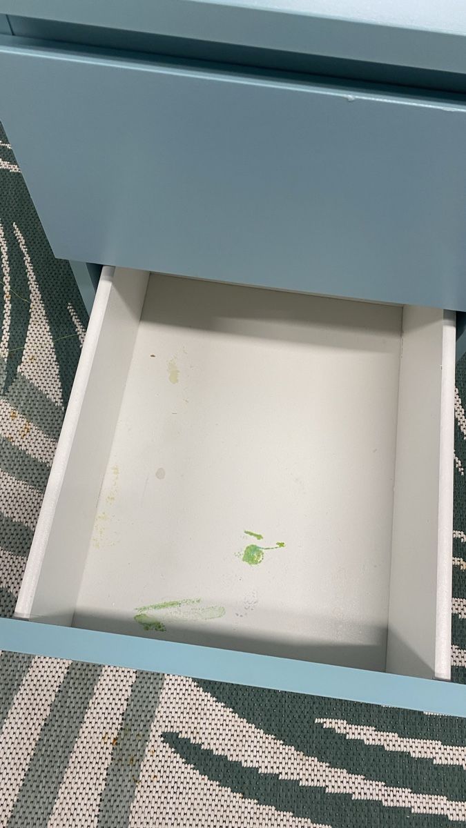Ikea Tables de nuit: Nachttisch Malm Ikea – D'occasion à Turbenthal par RobinHood77 2