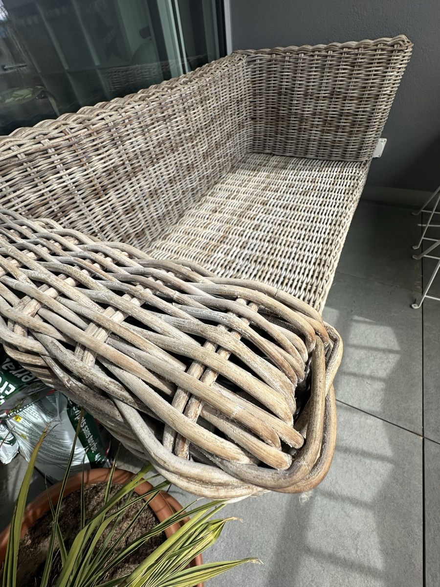 Divani: Rattan Sofa 2-Sitzer, Wetterfest – Usato da Rotkreuz venduto da sti_cdf8 2