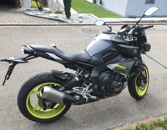 Yamaha Strada: Yamaha MT10 Farbe Grau Abholung in Hedingen – Usato da Hedingen venduto da Juniswiss