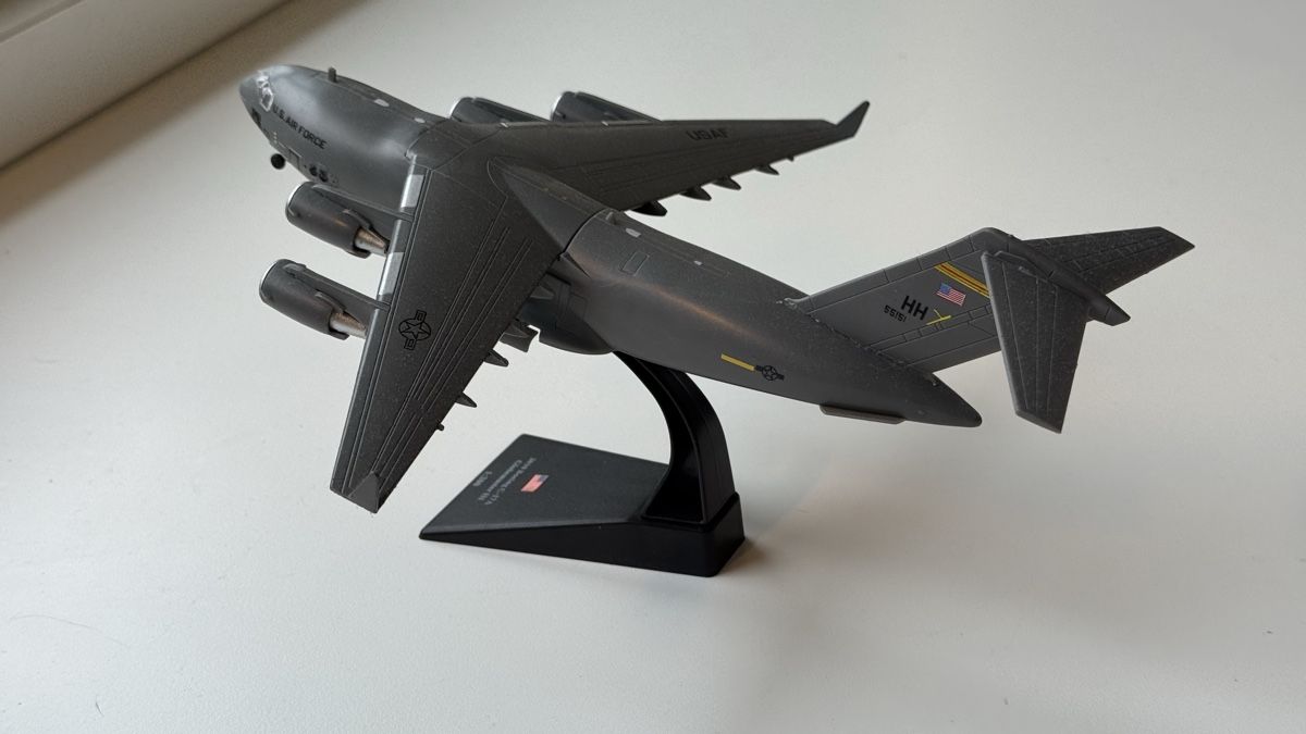 Boeing Kit di modellismo & Modellini statici: Boeing C17 Globemaster 1:200 – Usato da Sonvico venduto da youtuber 2
