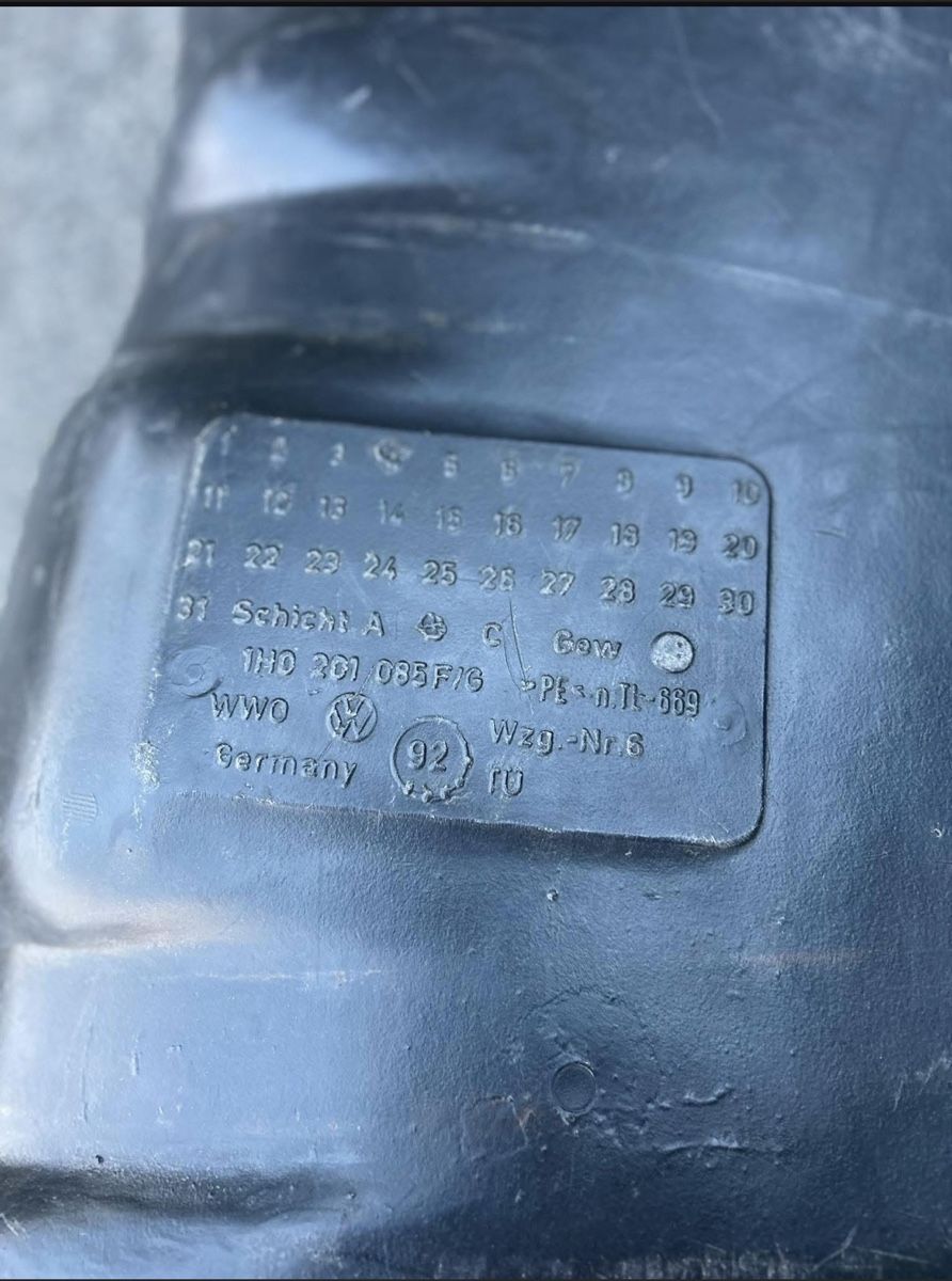 Volkswagen Tutti pezzi di ricambio auto: Réservoir VW golf 3 VR6 – Usato da Muraz (Collombey) venduto da Wolfdog1978 1