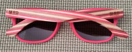 Rote Sonnenbrille aus Kunststoff und Holz von Moana Road