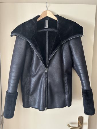 Montgomery Jacke schwarz mit Kapuze Kunstfell gefüttert