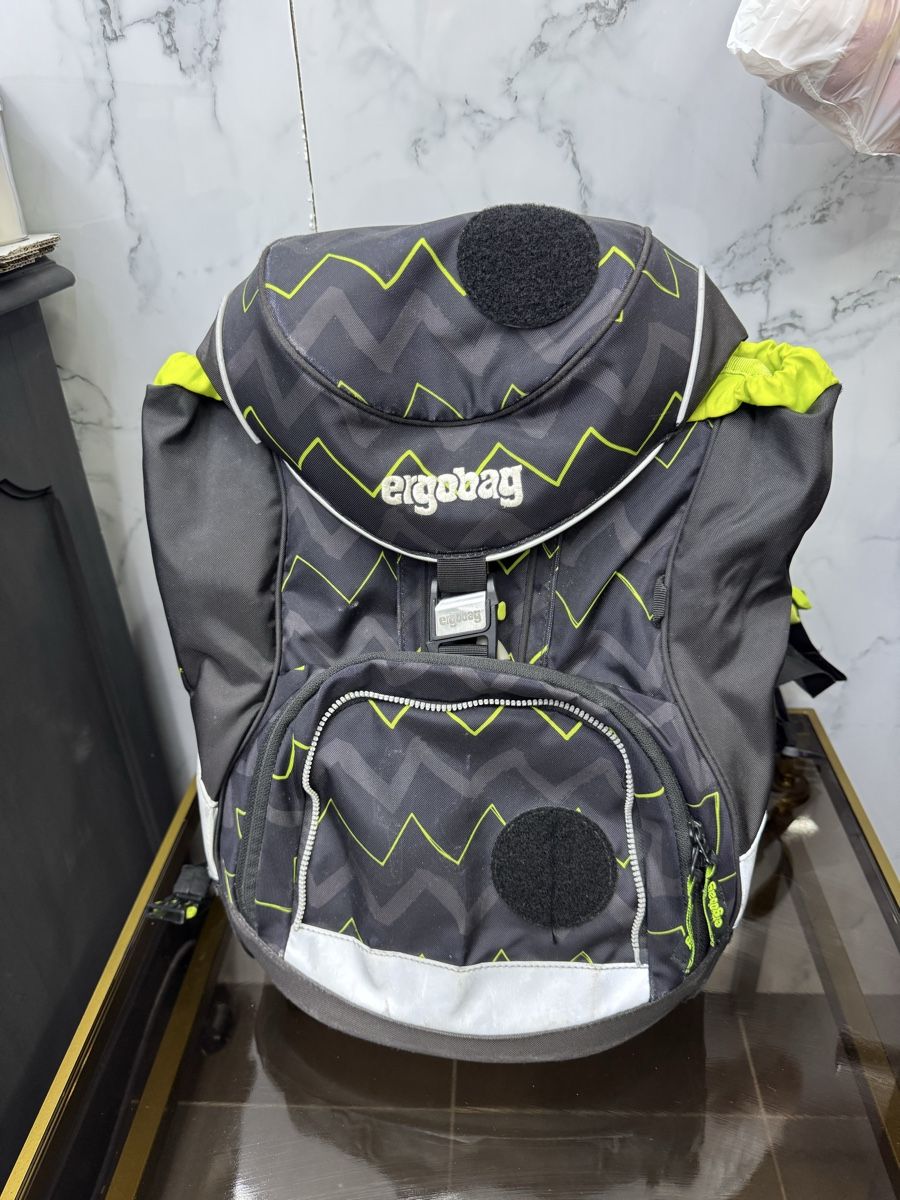 Ergobag Kindertaschen: 🎒 Ergobag Schulrucksack / Schulthek – Gebraucht aus Oftringen von Makeq