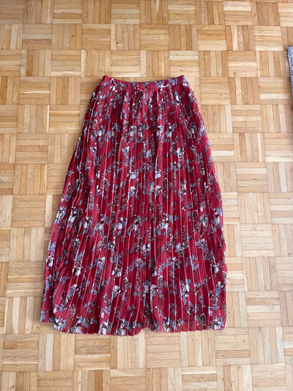 Vero Moda Gonne: Plissierter Blumenrock von Vero Moda – Usato da Horw venduto da mira_6p85 1